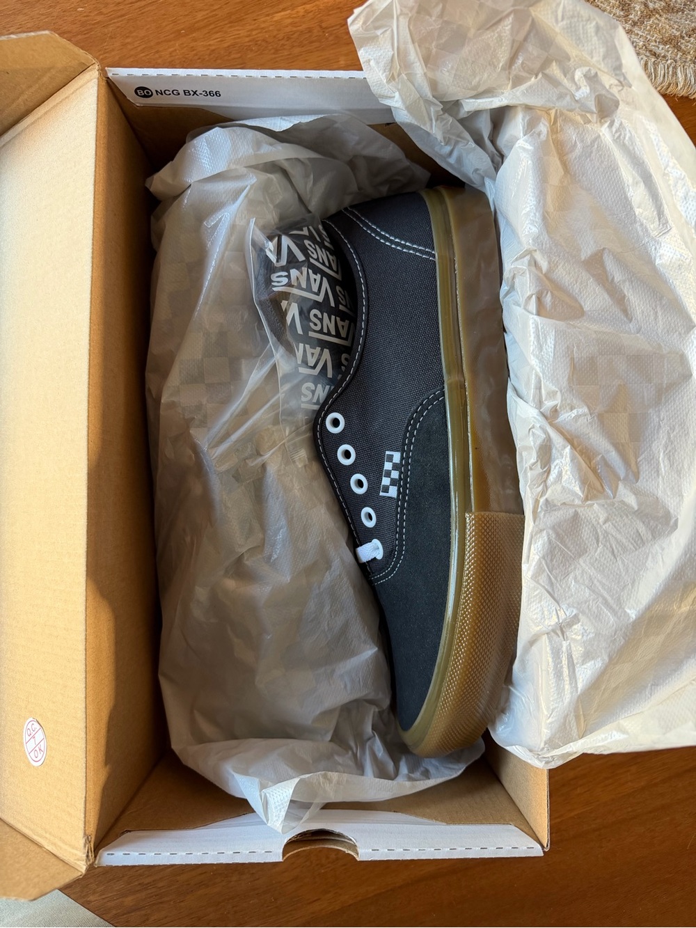 Vans Men’s Canvas Low-Top Sneakers with Gum Outsole and Checker Detail